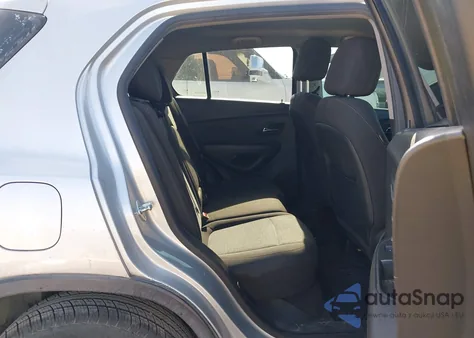 2020 Chevrolet Trax Awd Ls z USA, uszkodzony, nr VIN KL7CJNSB8LB312742